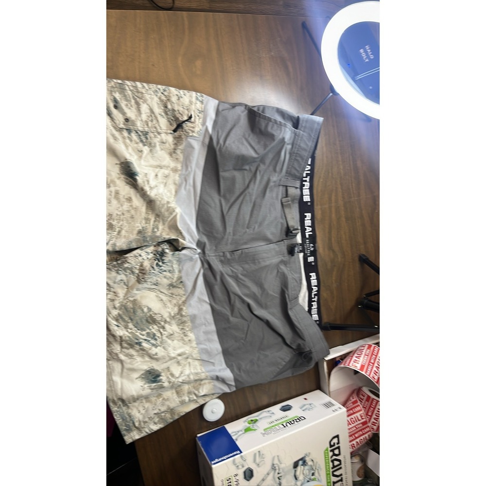 Realtree Edge Camo Cargo fishing shorts Men's 3XL